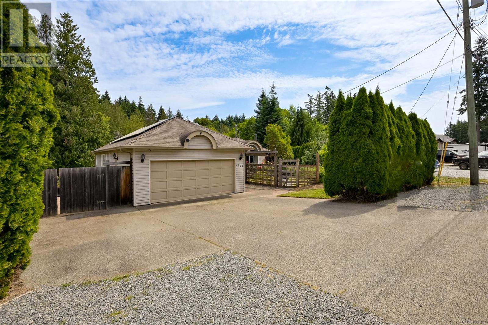 3529 Dougan Dr, Cobble Hill