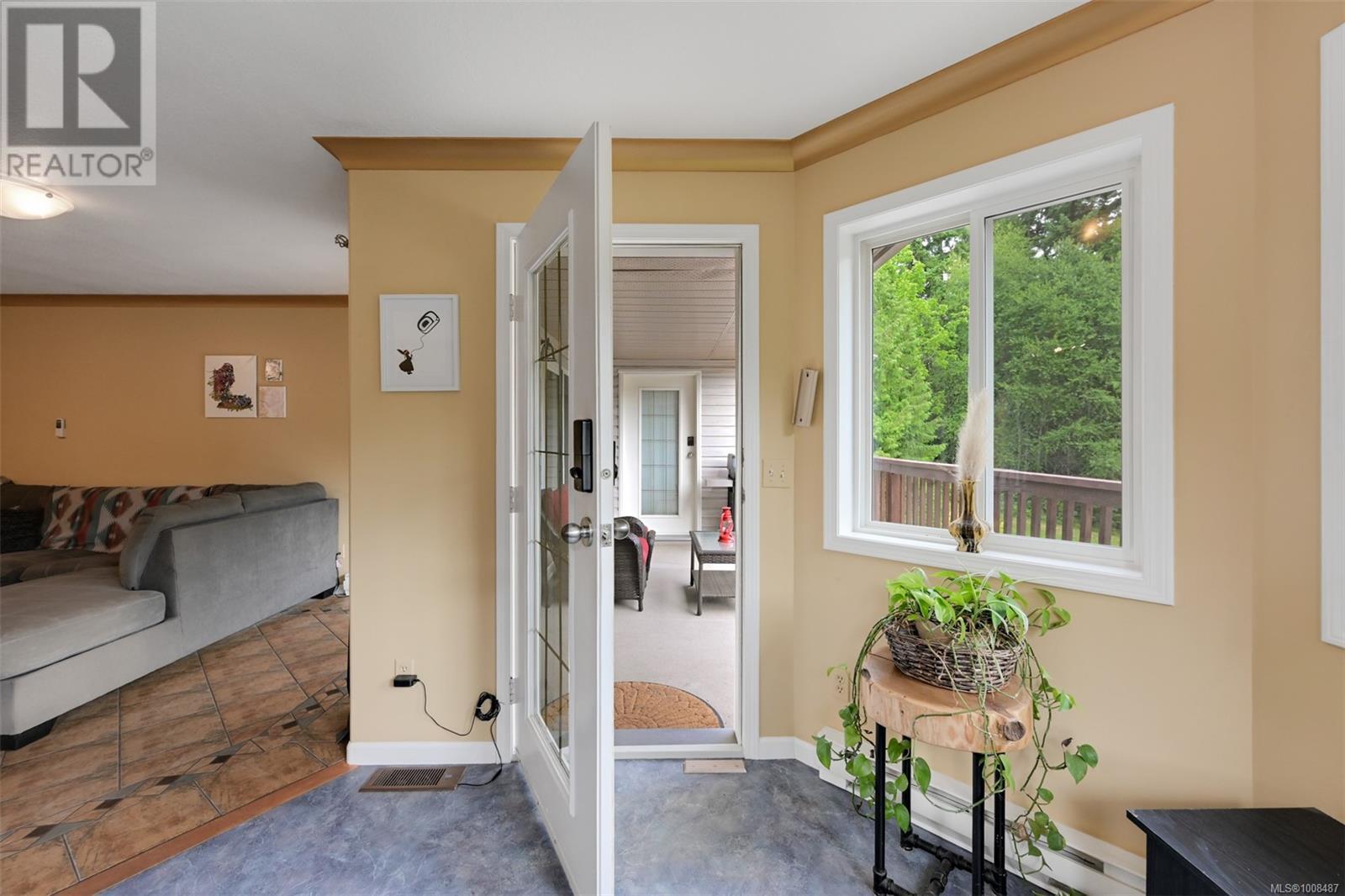 3529 Dougan Dr, Cobble Hill