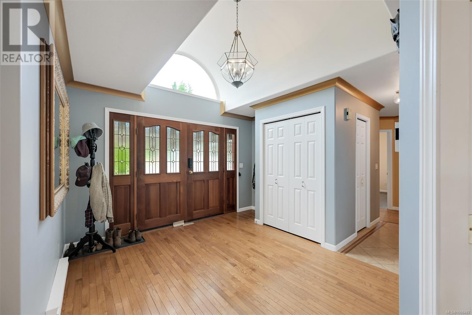 3529 Dougan Dr, Cobble Hill