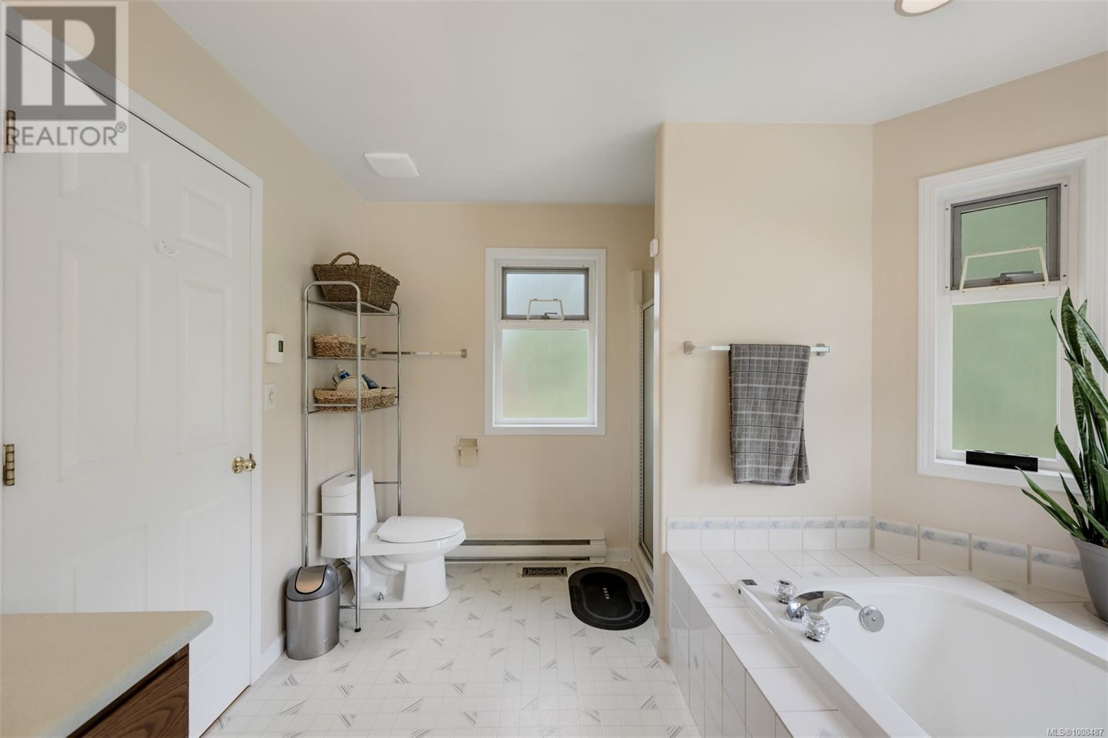 3529 Dougan Dr, Cobble Hill