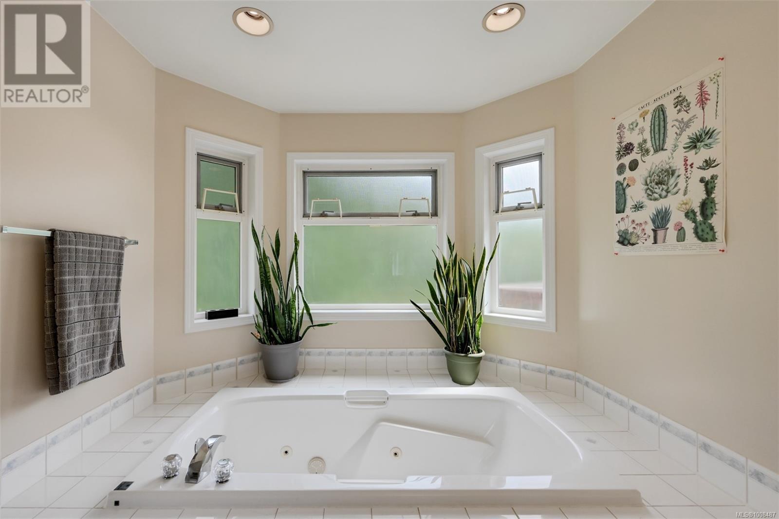 3529 Dougan Dr, Cobble Hill