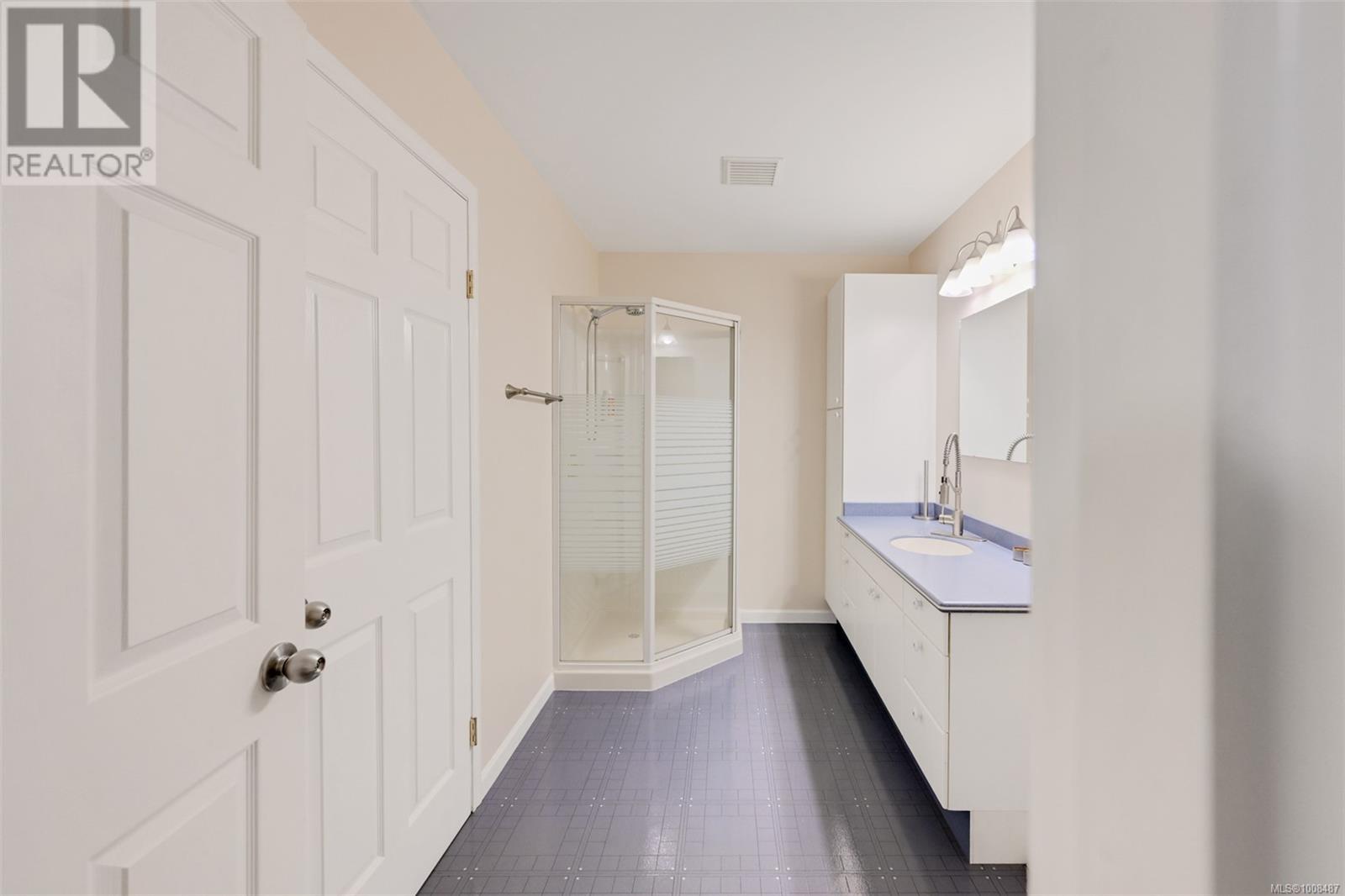 3529 Dougan Dr, Cobble Hill