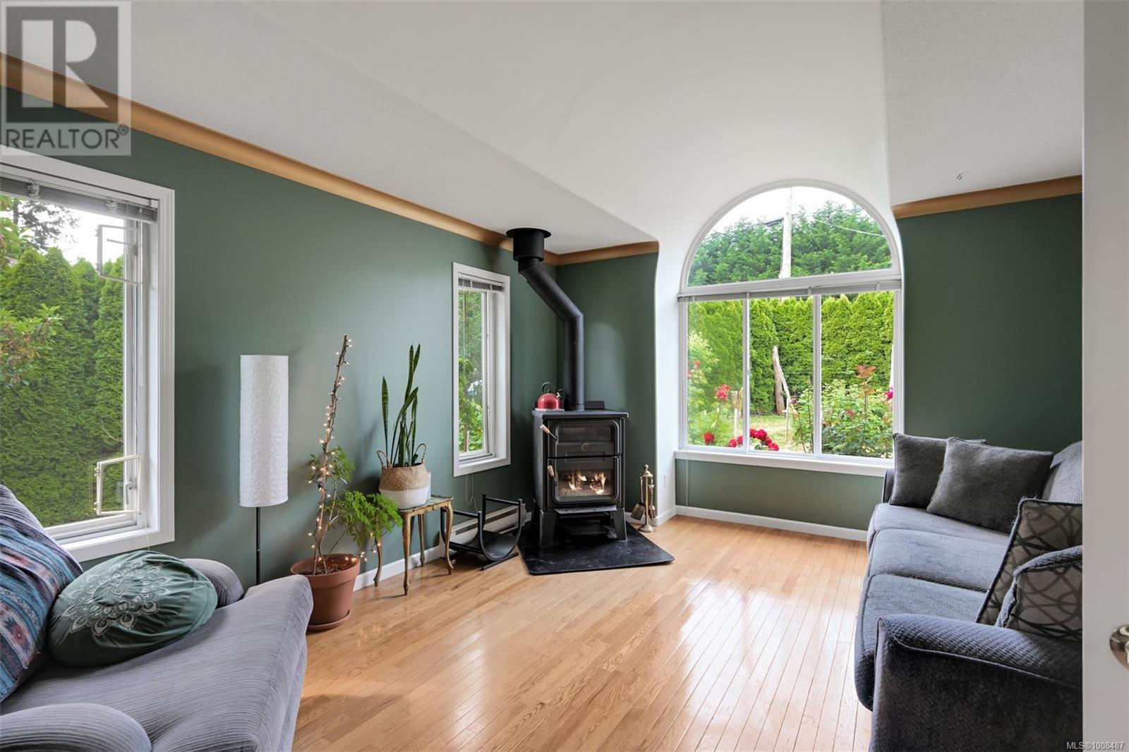 3529 Dougan Dr, Cobble Hill