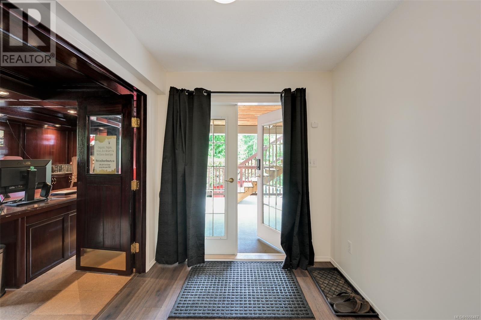 3529 Dougan Dr, Cobble Hill