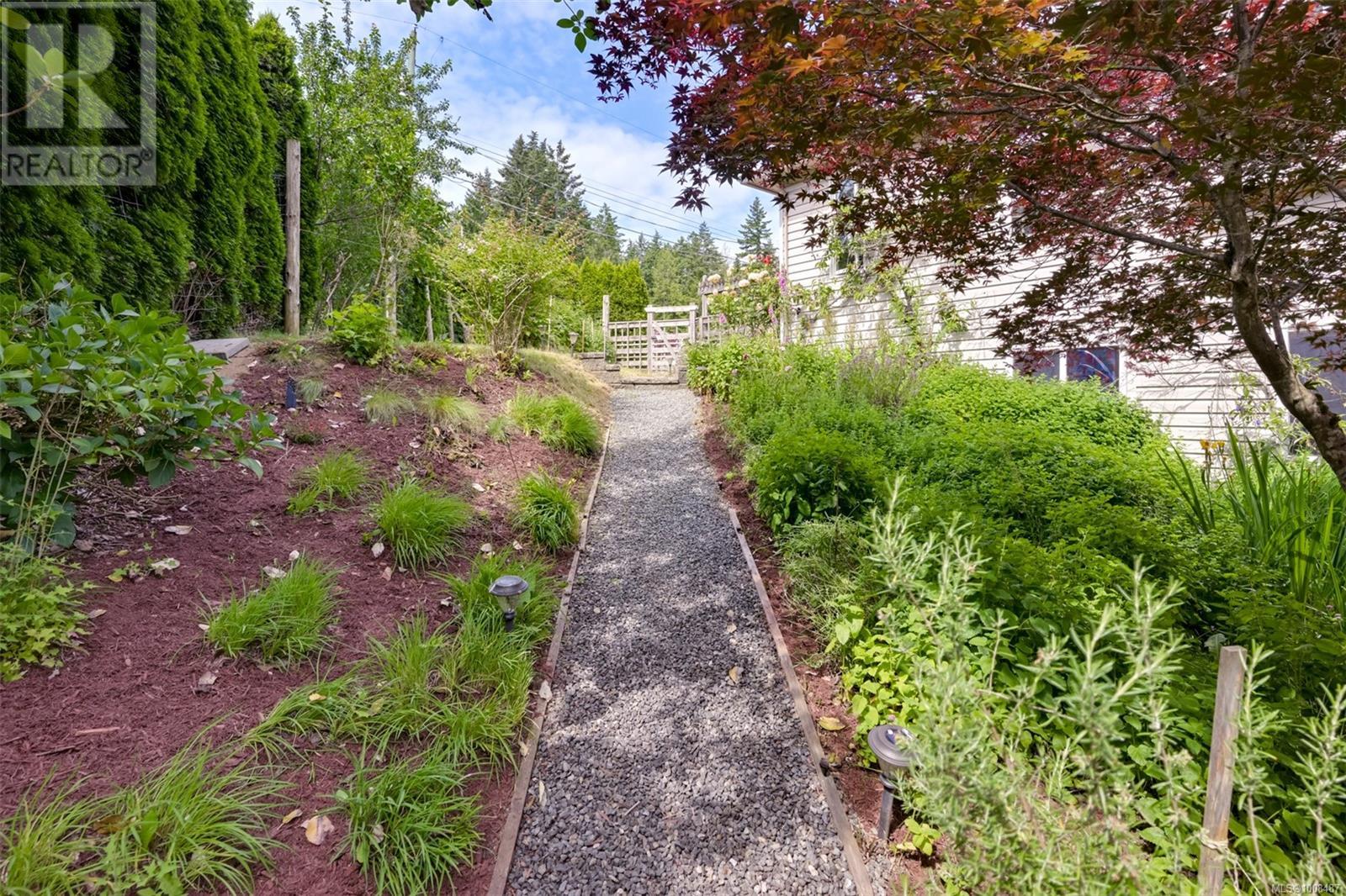 3529 Dougan Dr, Cobble Hill