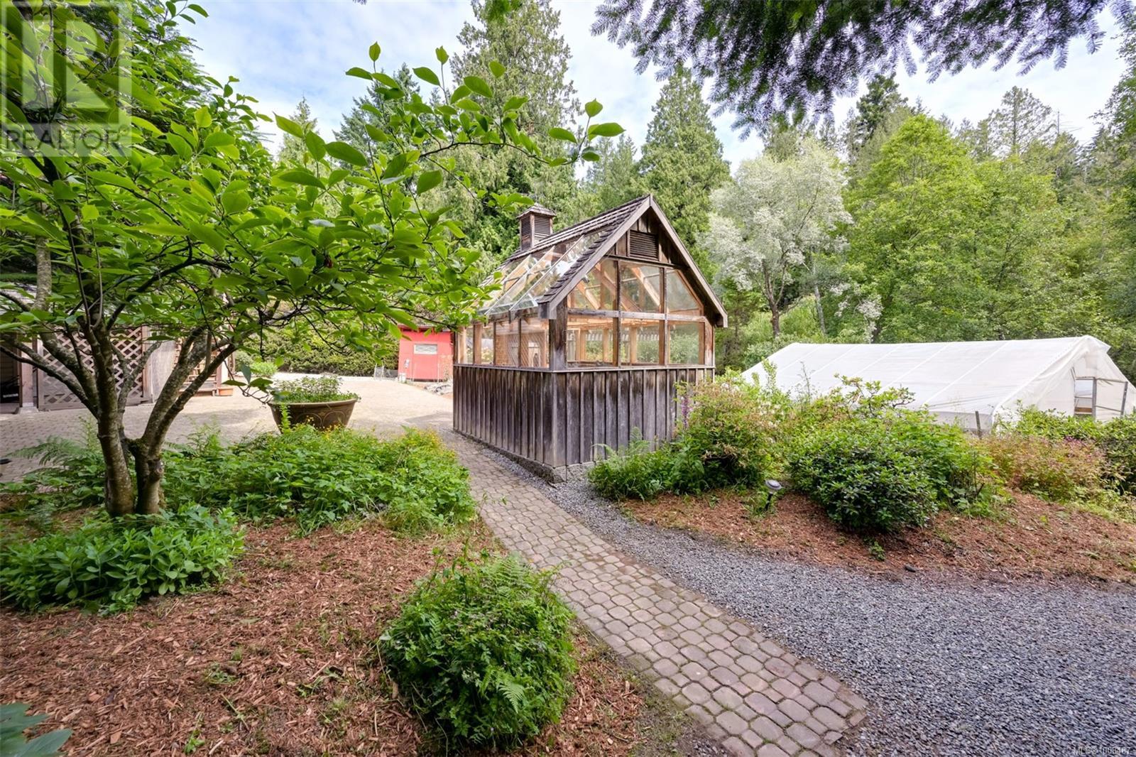 3529 Dougan Dr, Cobble Hill