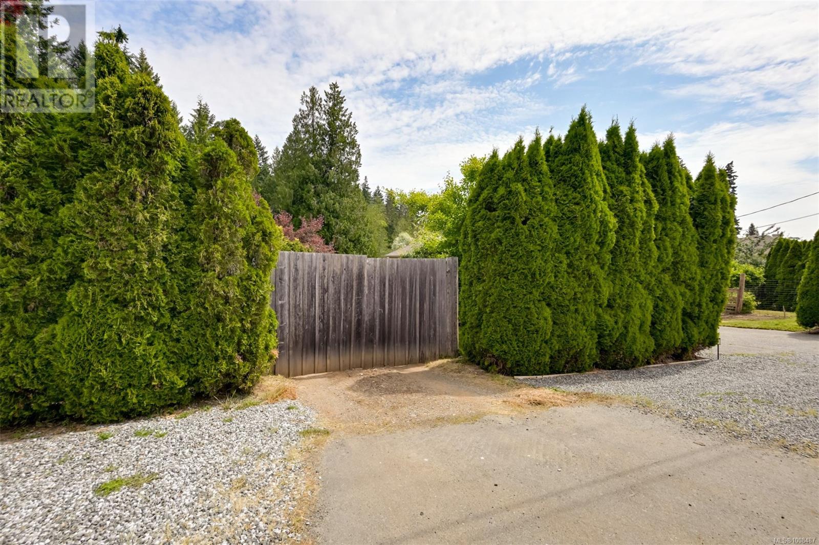 3529 Dougan Dr, Cobble Hill