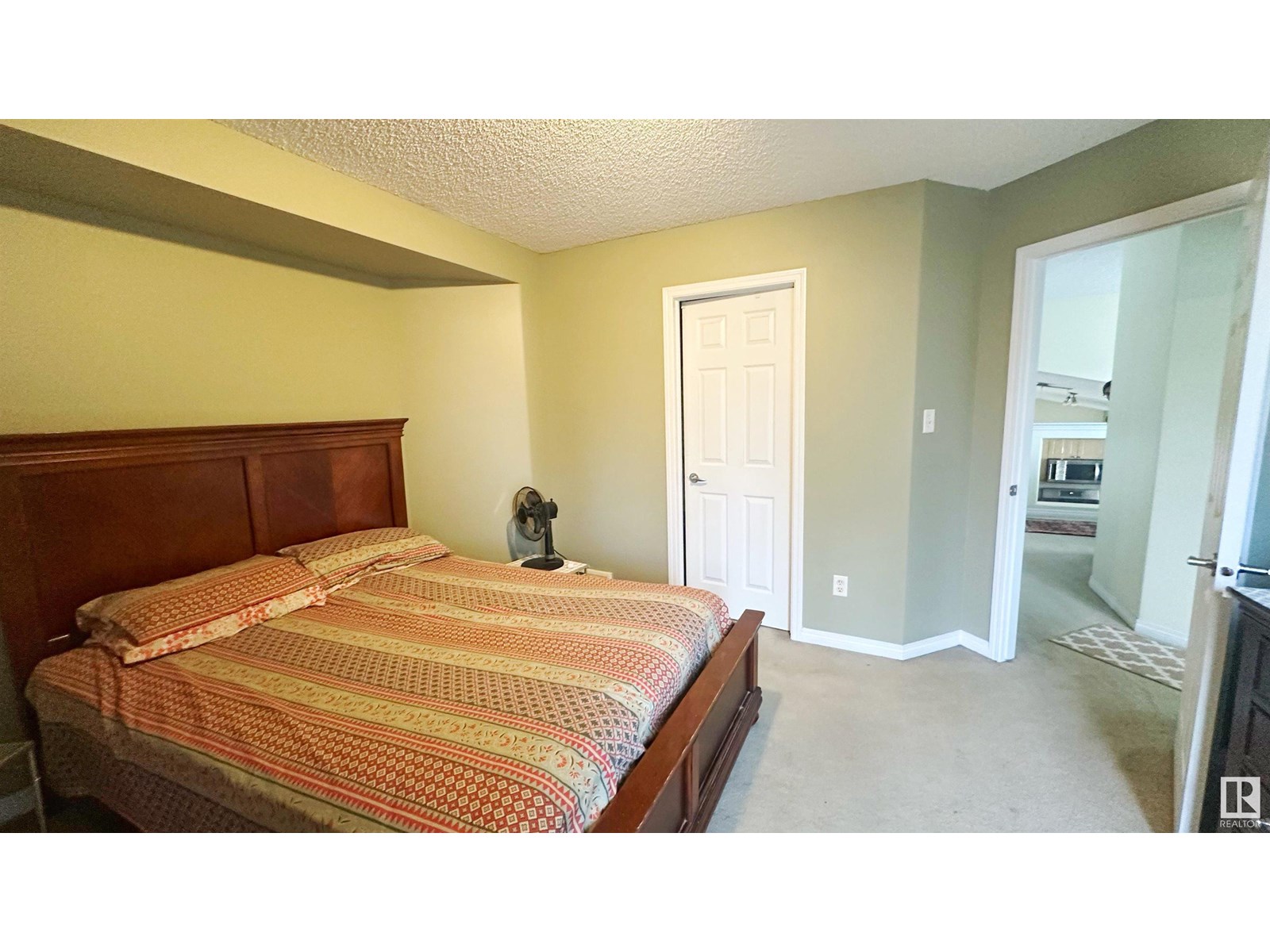 Photo 11 of 613 83 St Sw, Edmonton AB