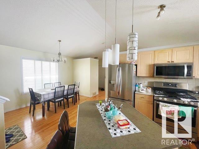 Photo 4 of 613 83 St Sw, Edmonton AB