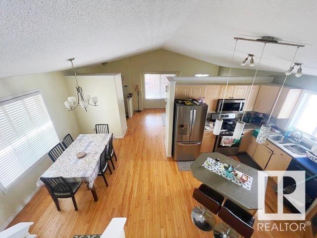 Photo 9 of 613 83 St Sw, Edmonton AB