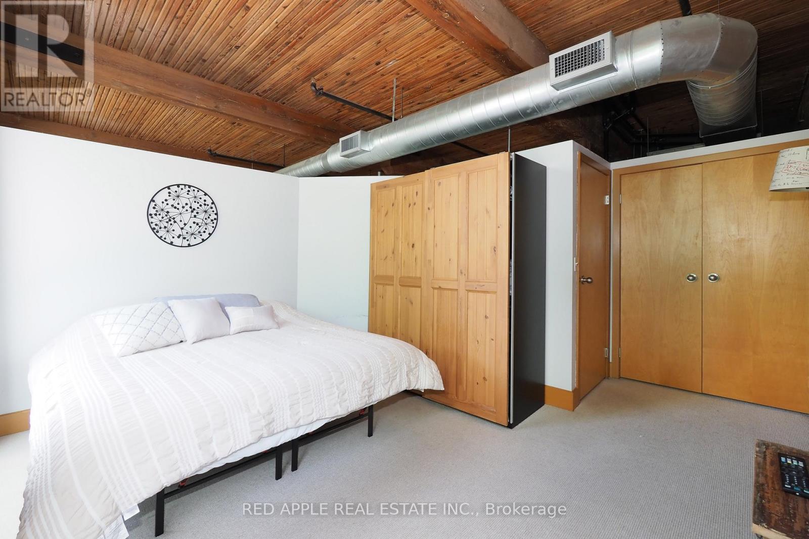 Photo 24 of 121 26 Ontario Street, Guelph ON