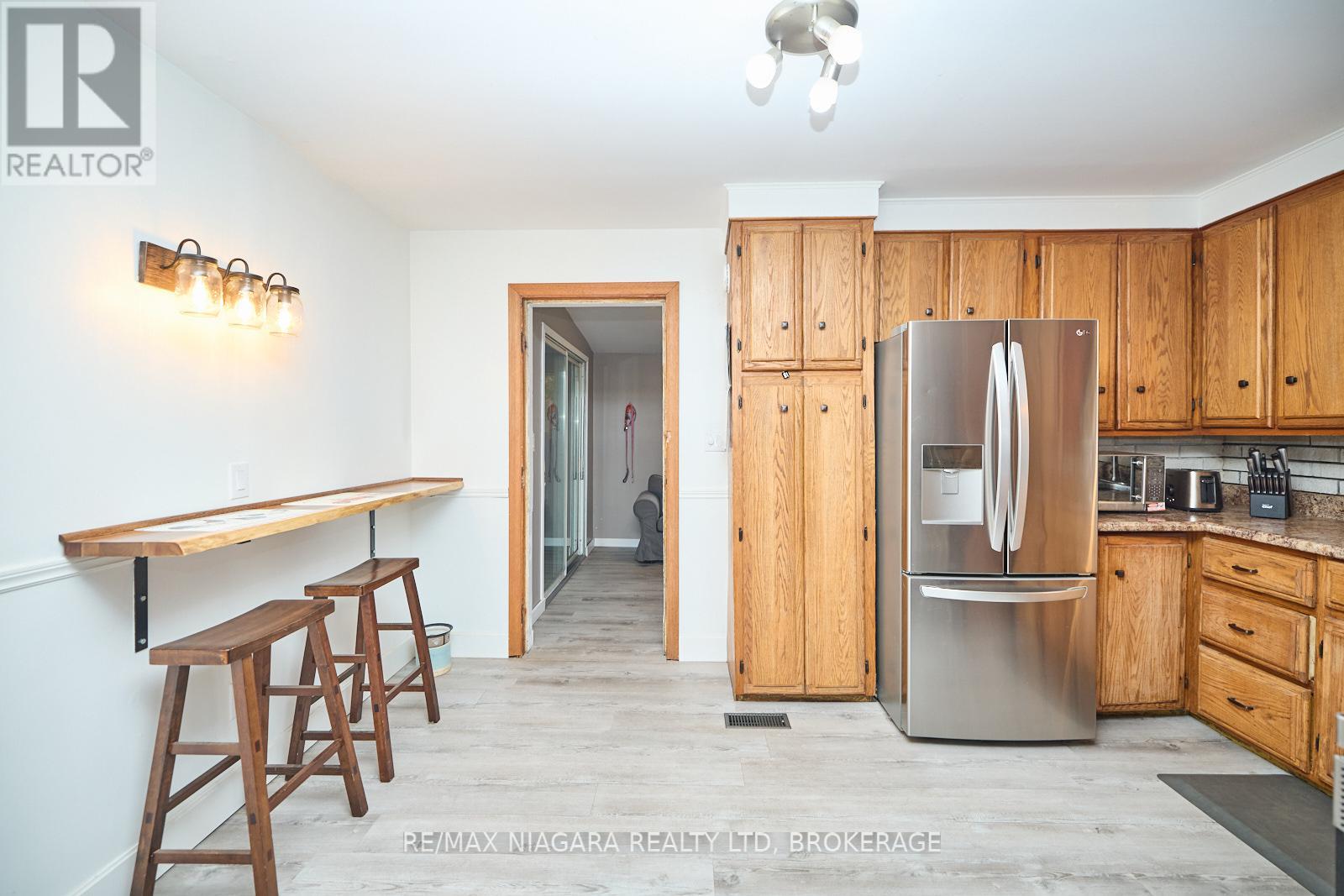 Photo 13 of 40252 Forks Road, Wainfleet ON