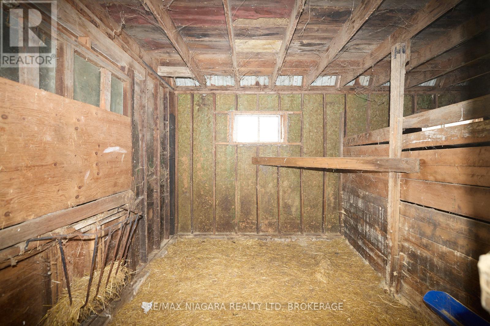 Photo 31 of 40252 Forks Road, Wainfleet ON