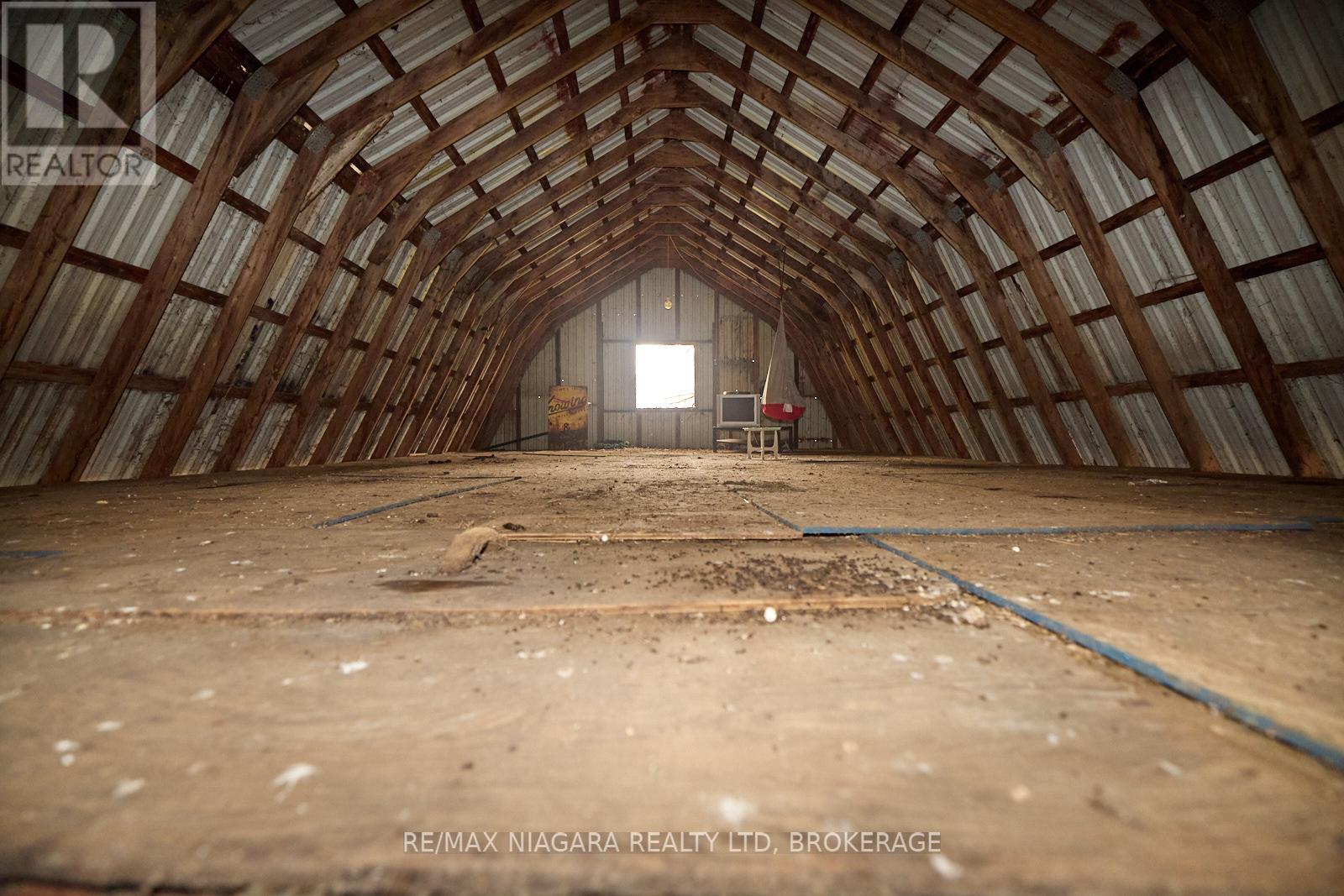 Photo 32 of 40252 Forks Road, Wainfleet ON