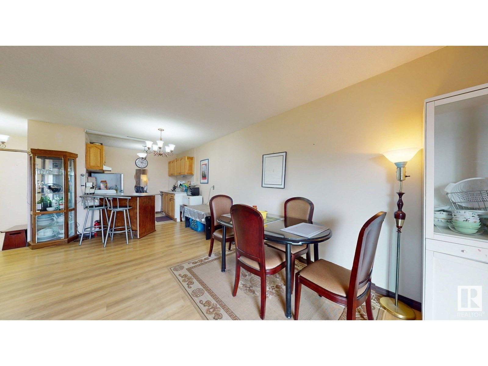 Photo 9 of 203 9028 Jasper Av Nw, Edmonton AB