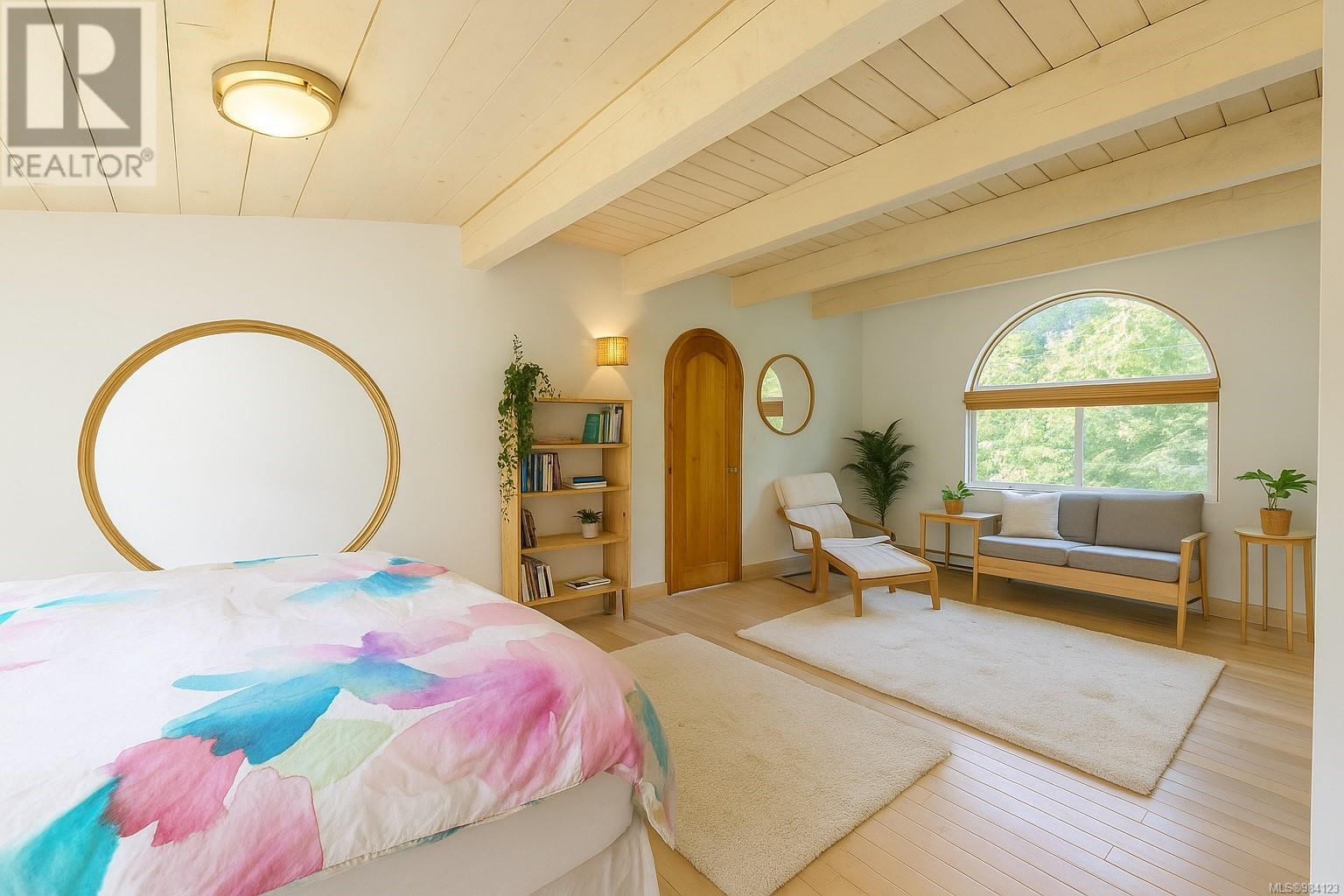 316 Leighton Way, Tofino