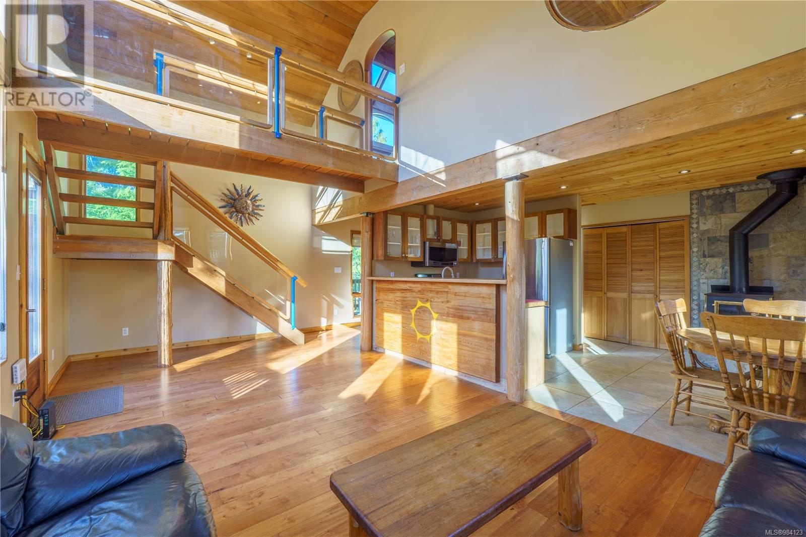 316 Leighton Way, Tofino