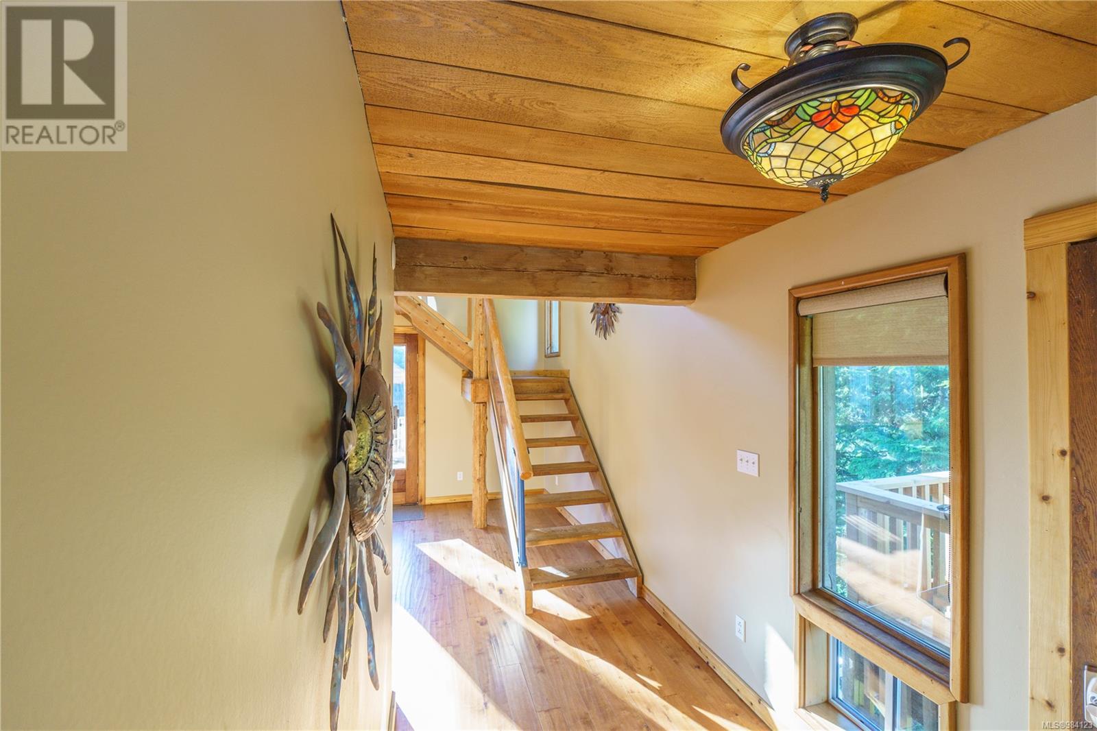 316 Leighton Way, Tofino