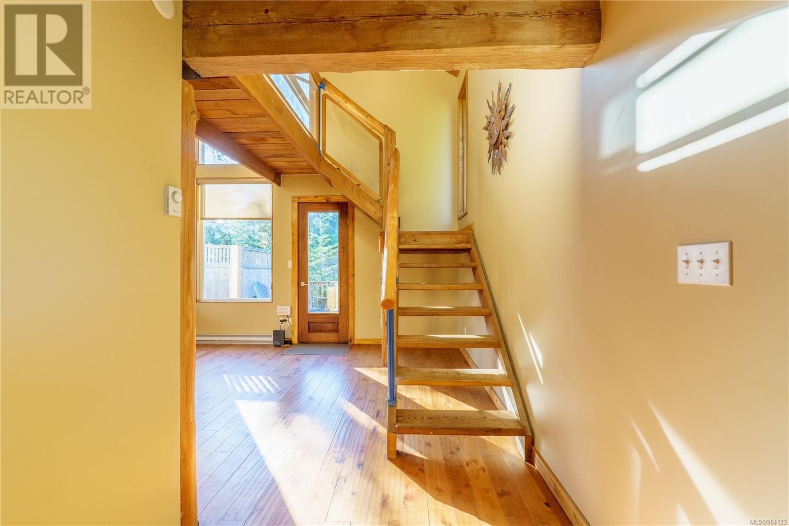 316 Leighton Way, Tofino