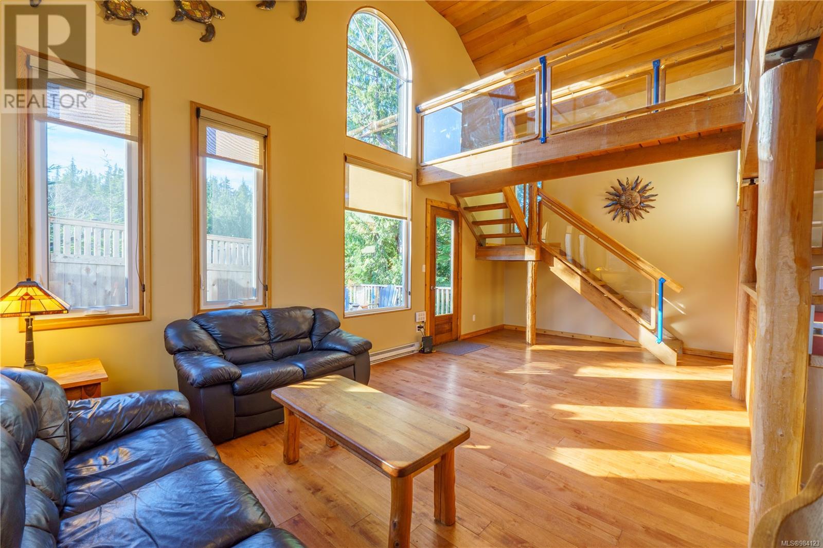316 Leighton Way, Tofino