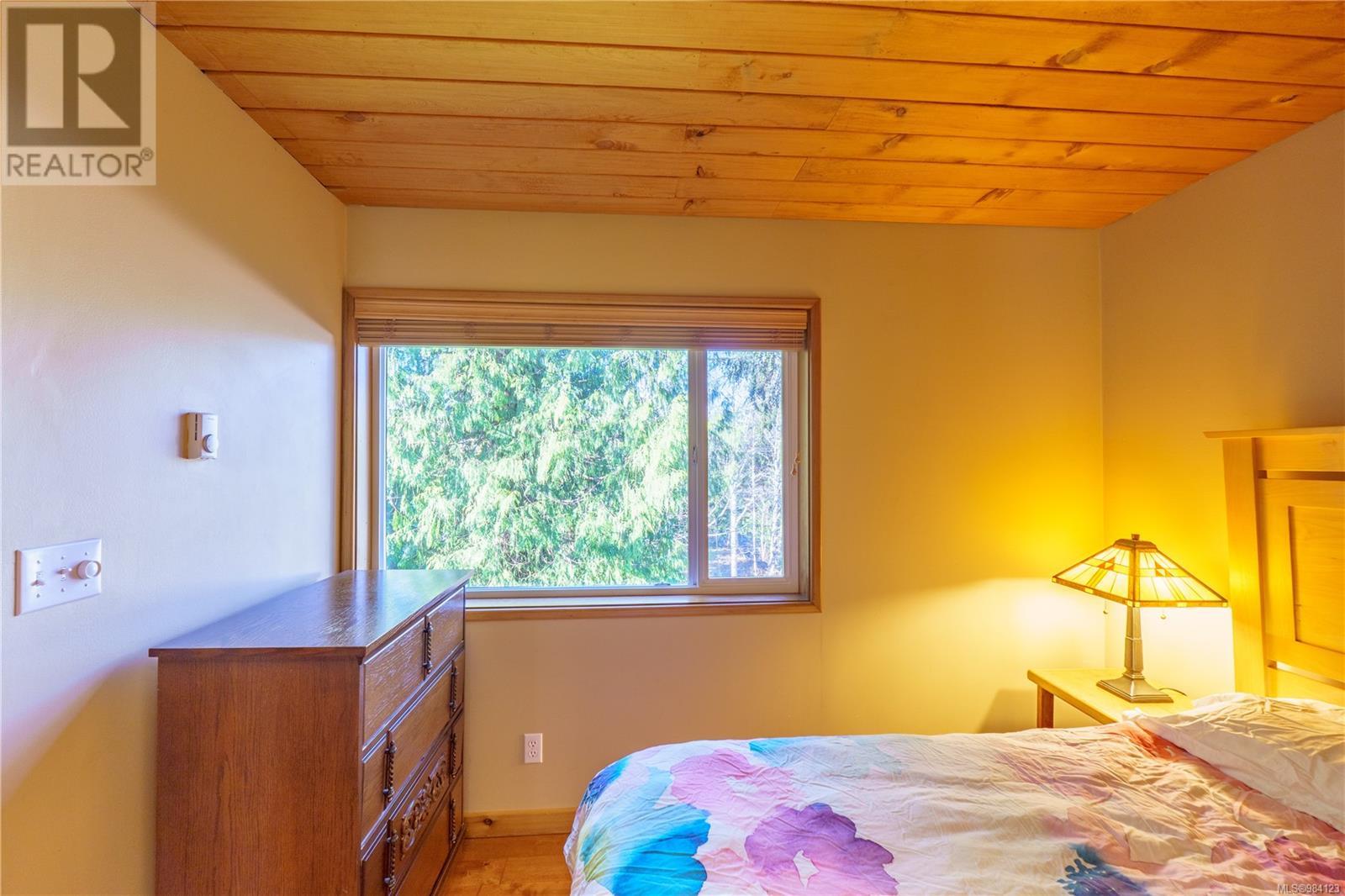 316 Leighton Way, Tofino