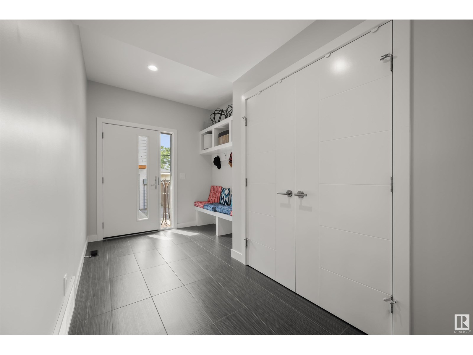 Photo 17 of 9803 74 Av Nw, Edmonton AB