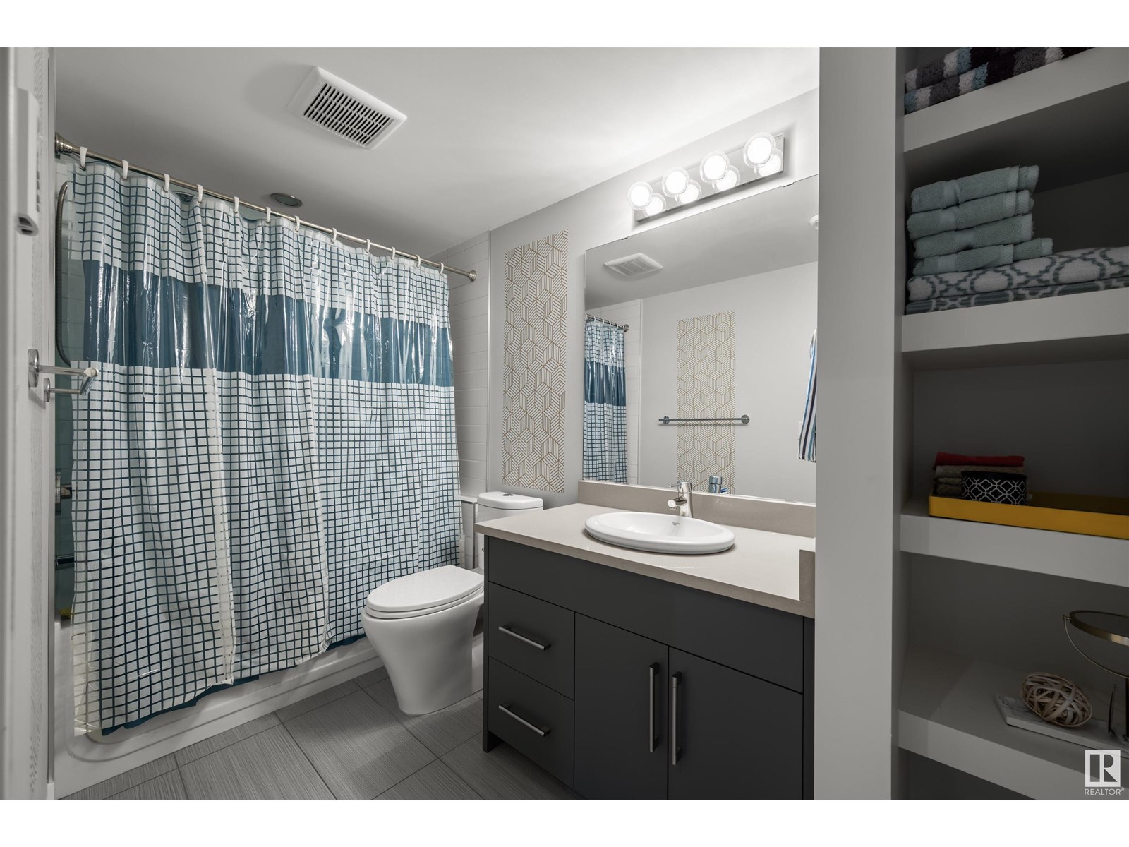 Photo 39 of 9803 74 Av Nw, Edmonton AB