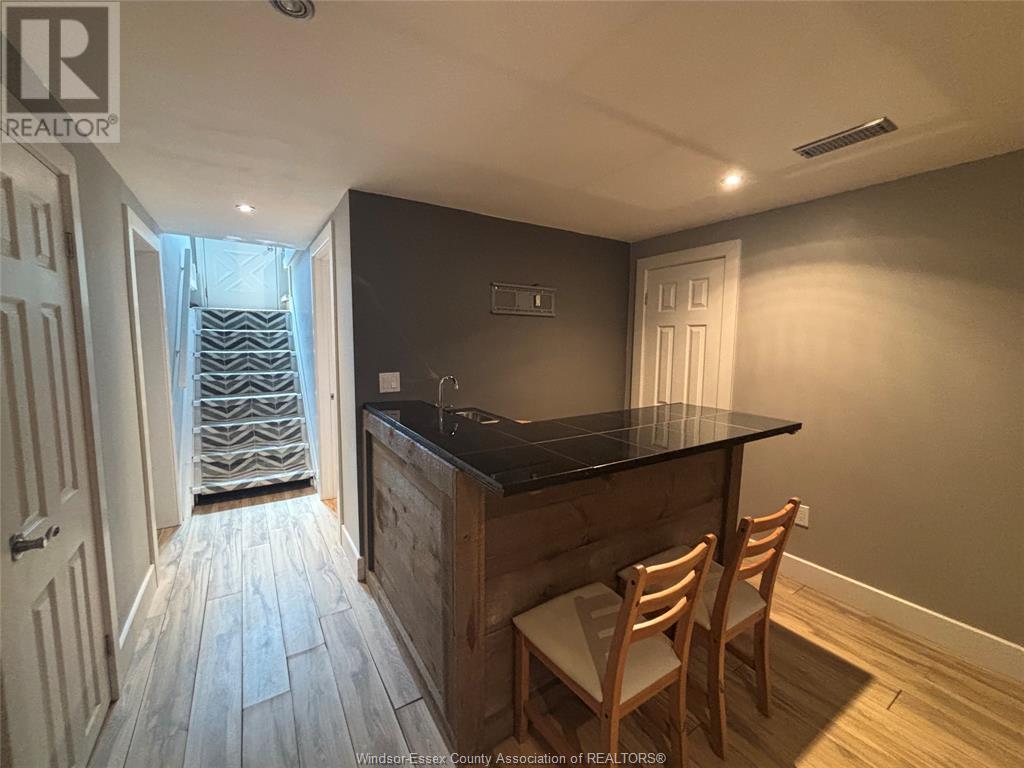 Photo 14 of 3880 Woodward, Windsor ON