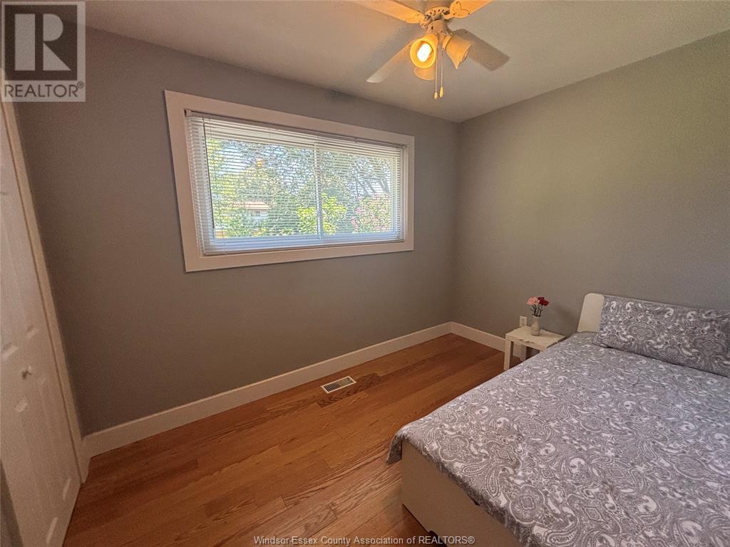 Photo 6 of 3880 Woodward, Windsor ON