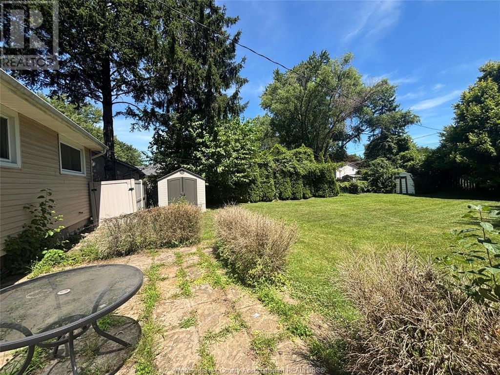 Photo 18 of 3880 Woodward, Windsor ON