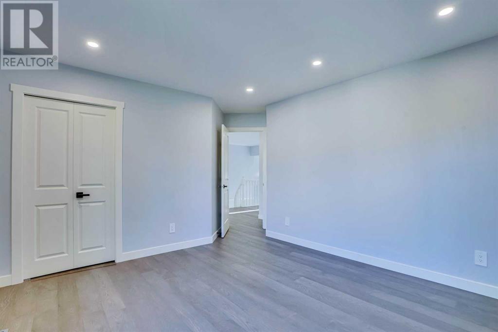 Single Family House for Sale in  Woodbriar Circle SW Woodbine Calgary 