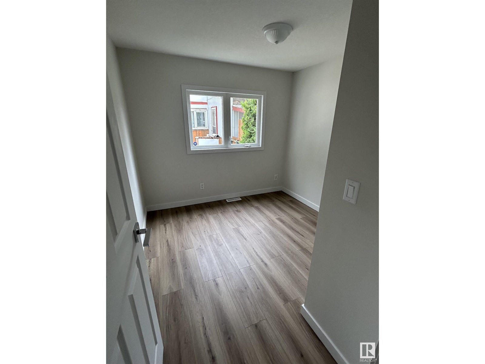 Photo 9 of 714 West Ridge Pl Nw, Edmonton AB