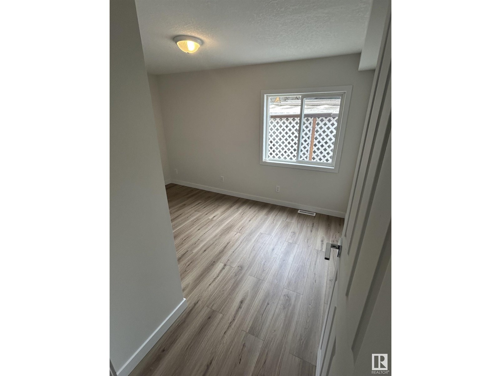 Photo 8 of 714 West Ridge Pl Nw, Edmonton AB