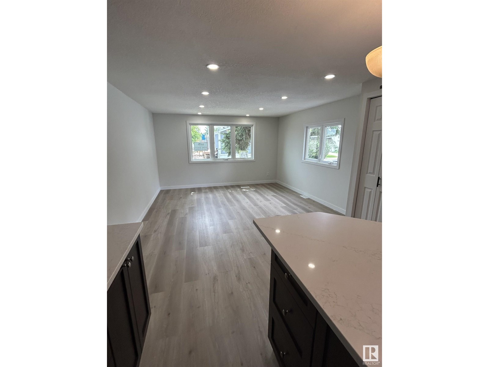 Photo 5 of 714 West Ridge Pl Nw, Edmonton AB