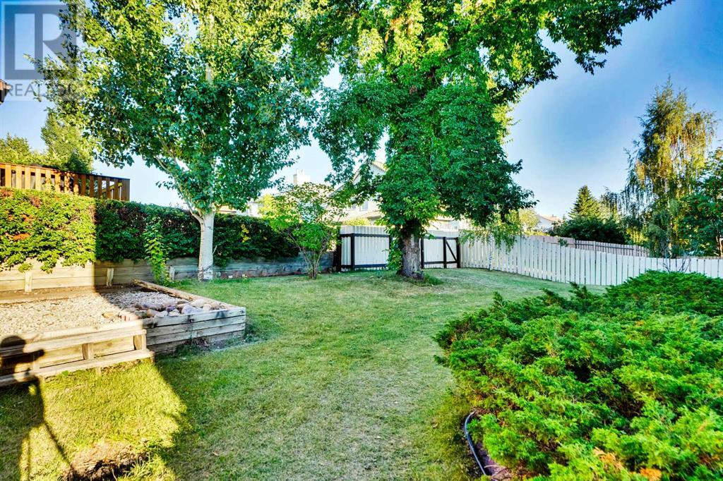 Single Family House for Sale in  Woodbriar Circle SW Woodbine Calgary 