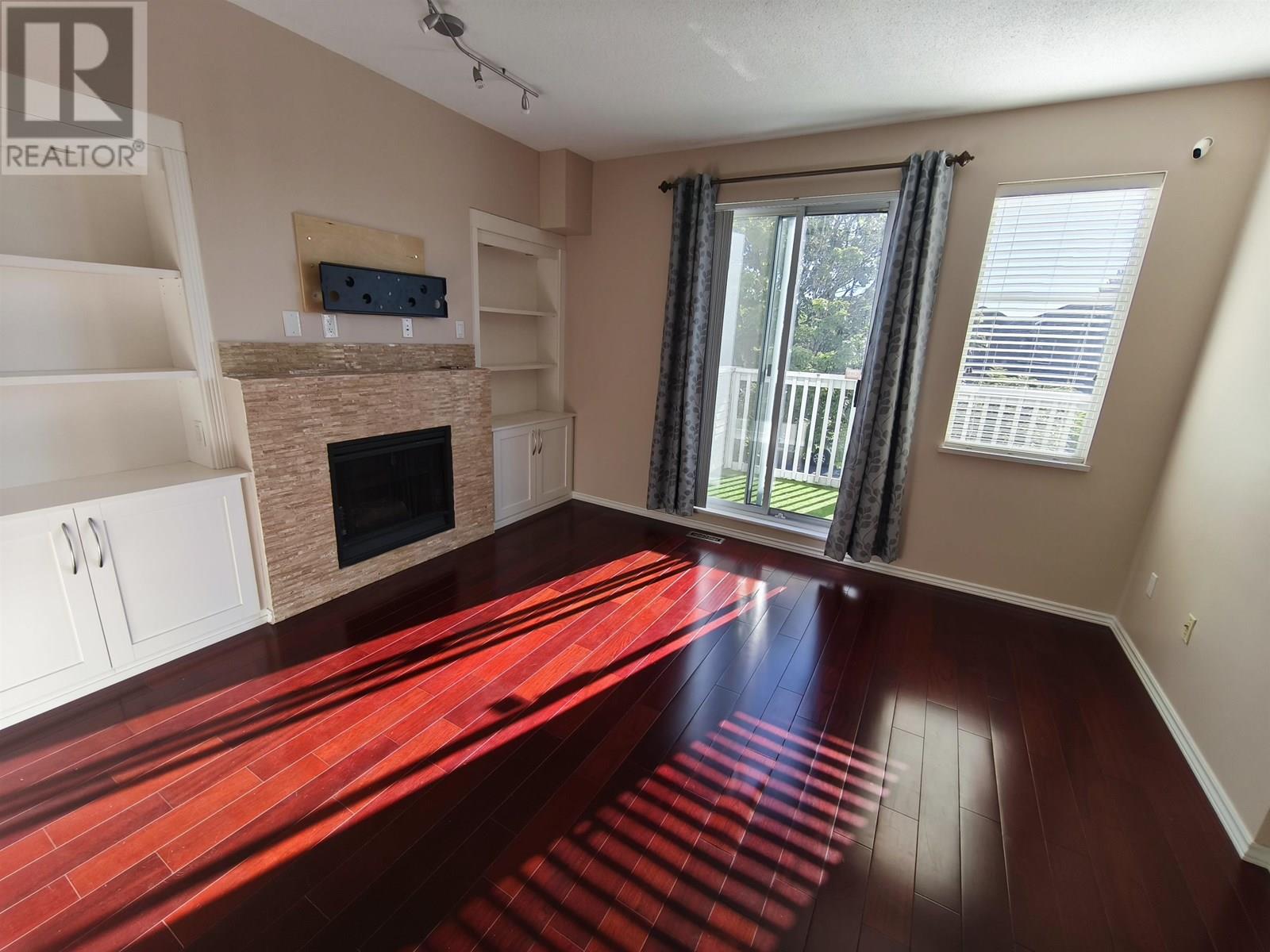 Photo 4 of 2 6588 Barnard Drive, Richmond BC