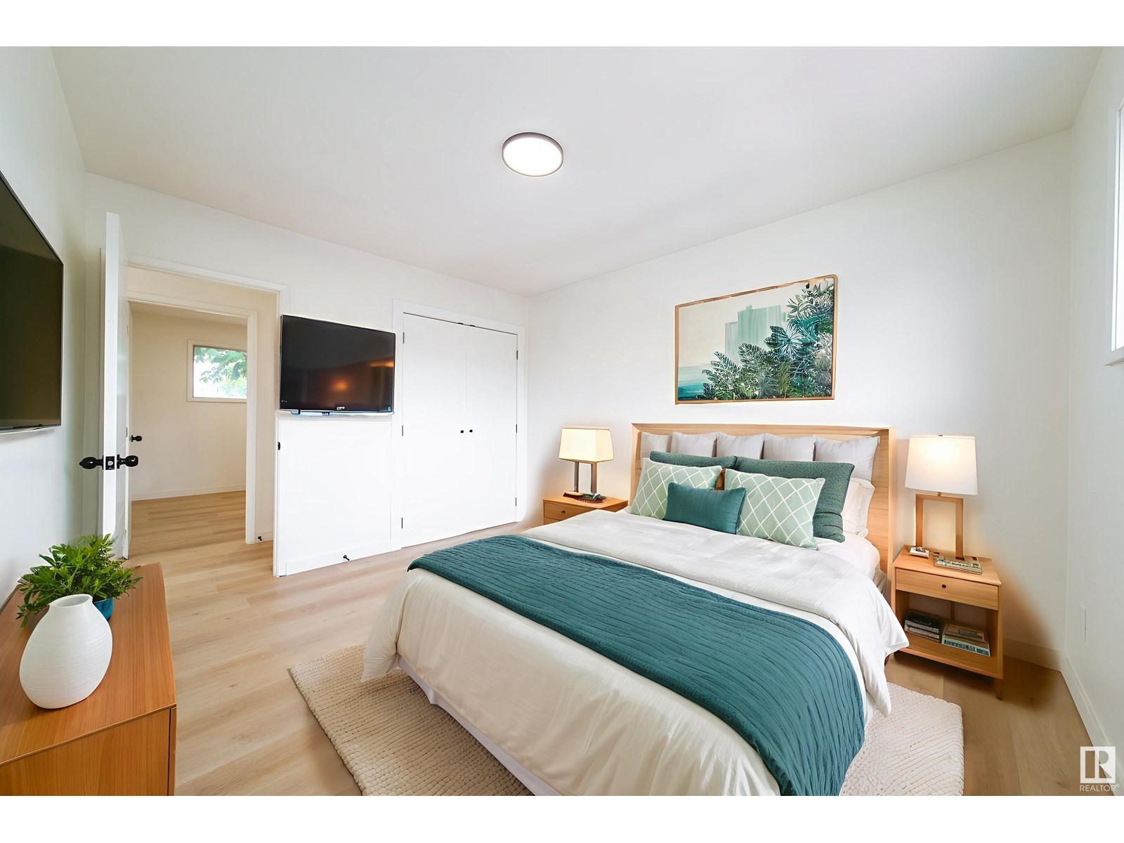 Photo 10 of 6708 132 Av Nw, Edmonton AB