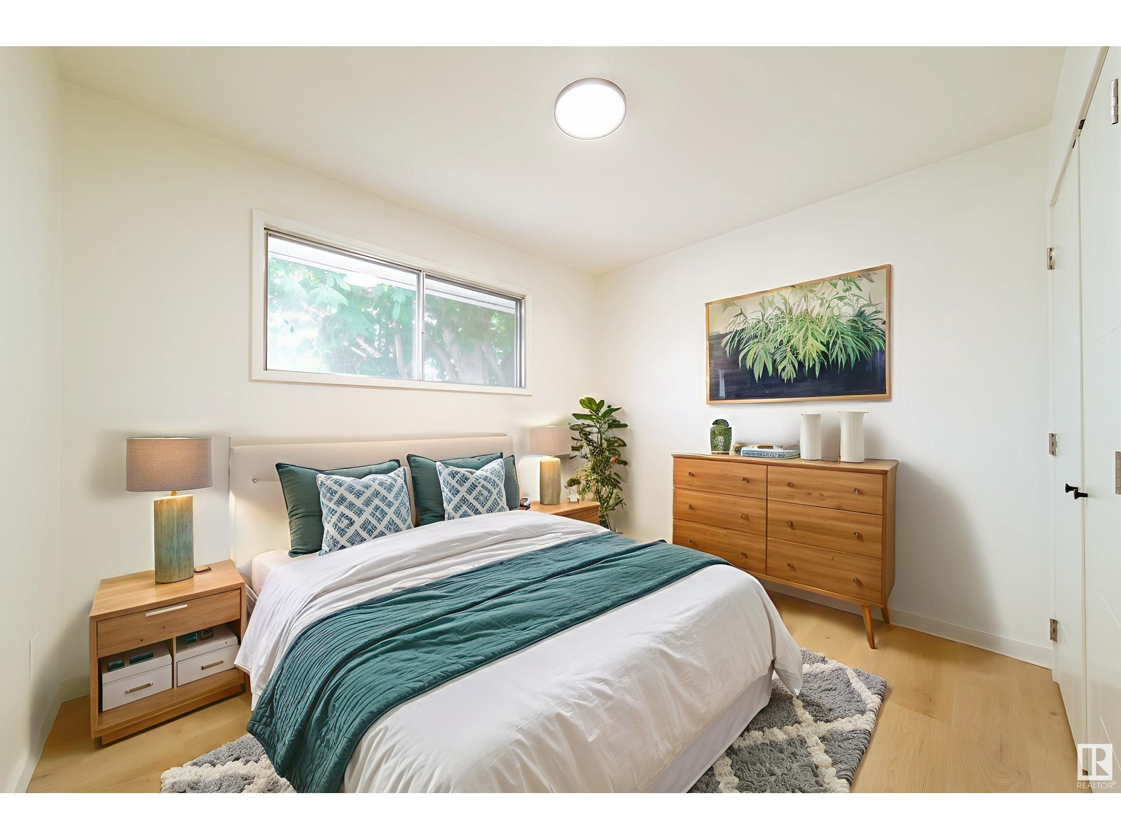 Photo 8 of 6708 132 Av Nw, Edmonton AB
