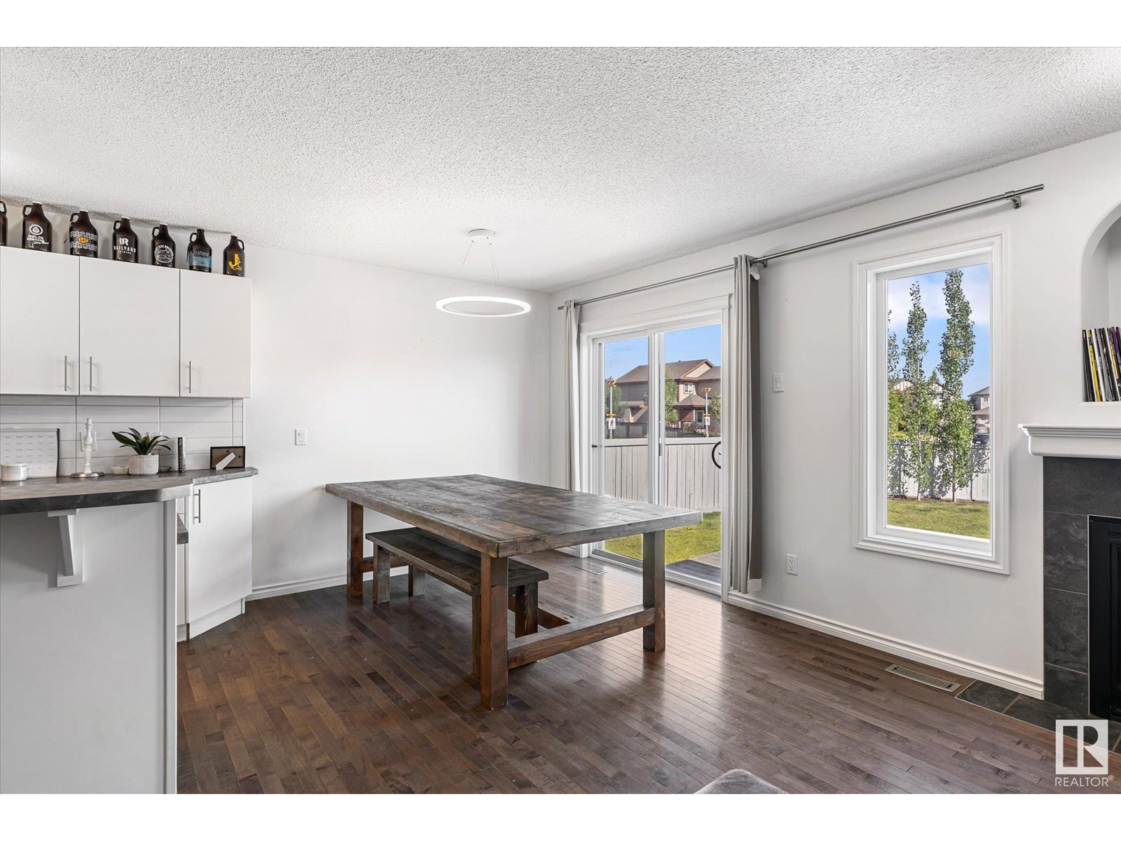 Photo 13 of 17130 7 A Av Sw, Edmonton AB