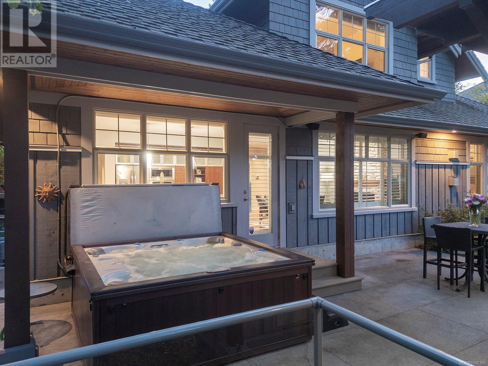 1267 Oceanwood Lane, Saanich