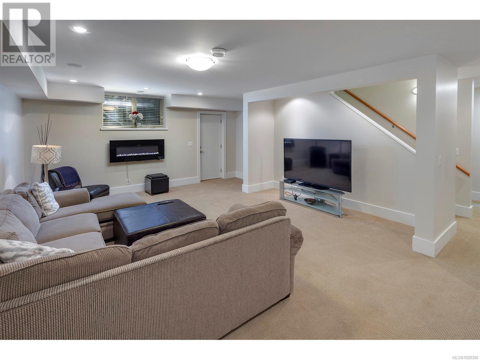 1267 Oceanwood Lane, Saanich
