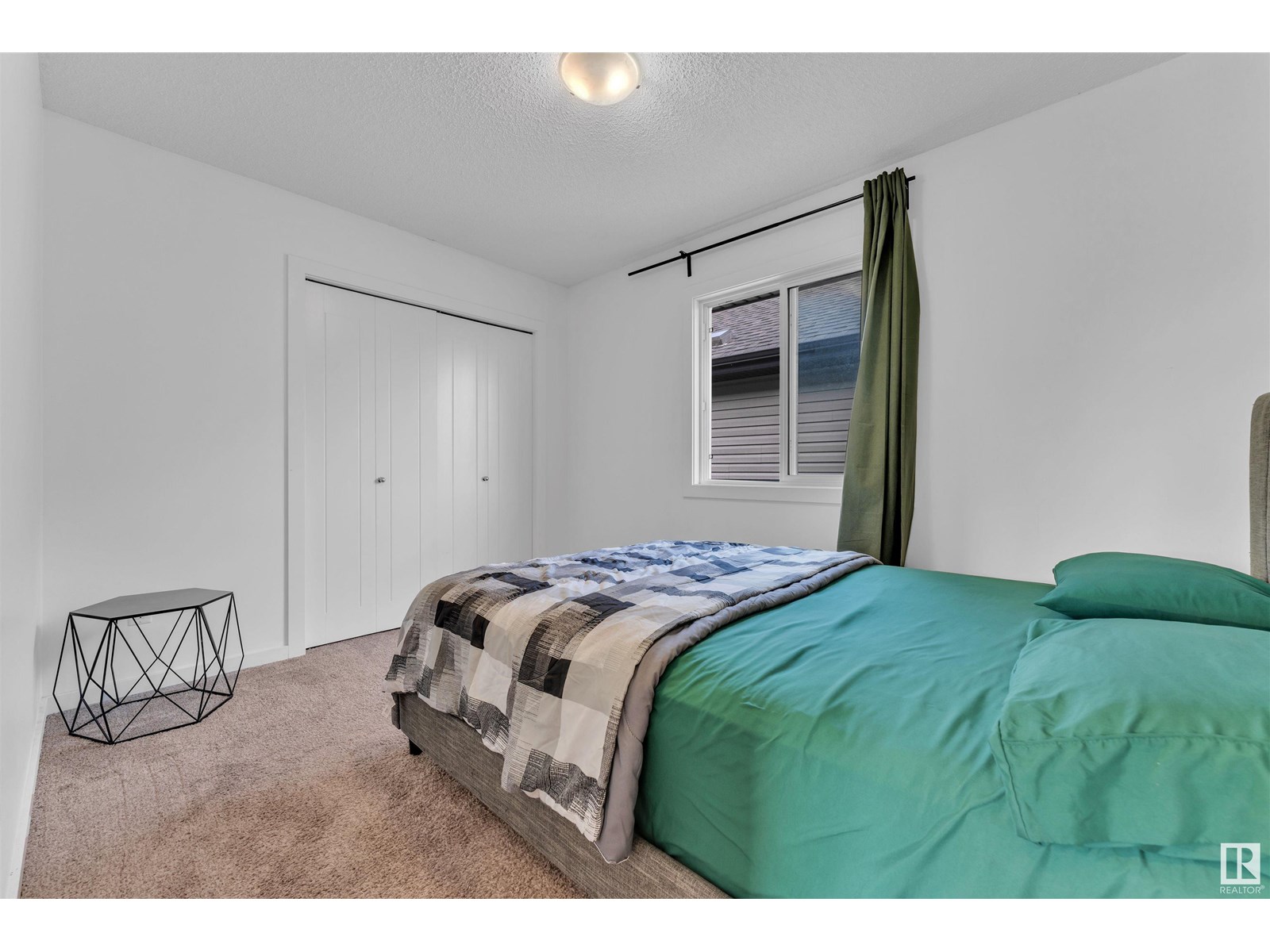 Photo 10 of 16035 12 Av Sw, Edmonton AB
