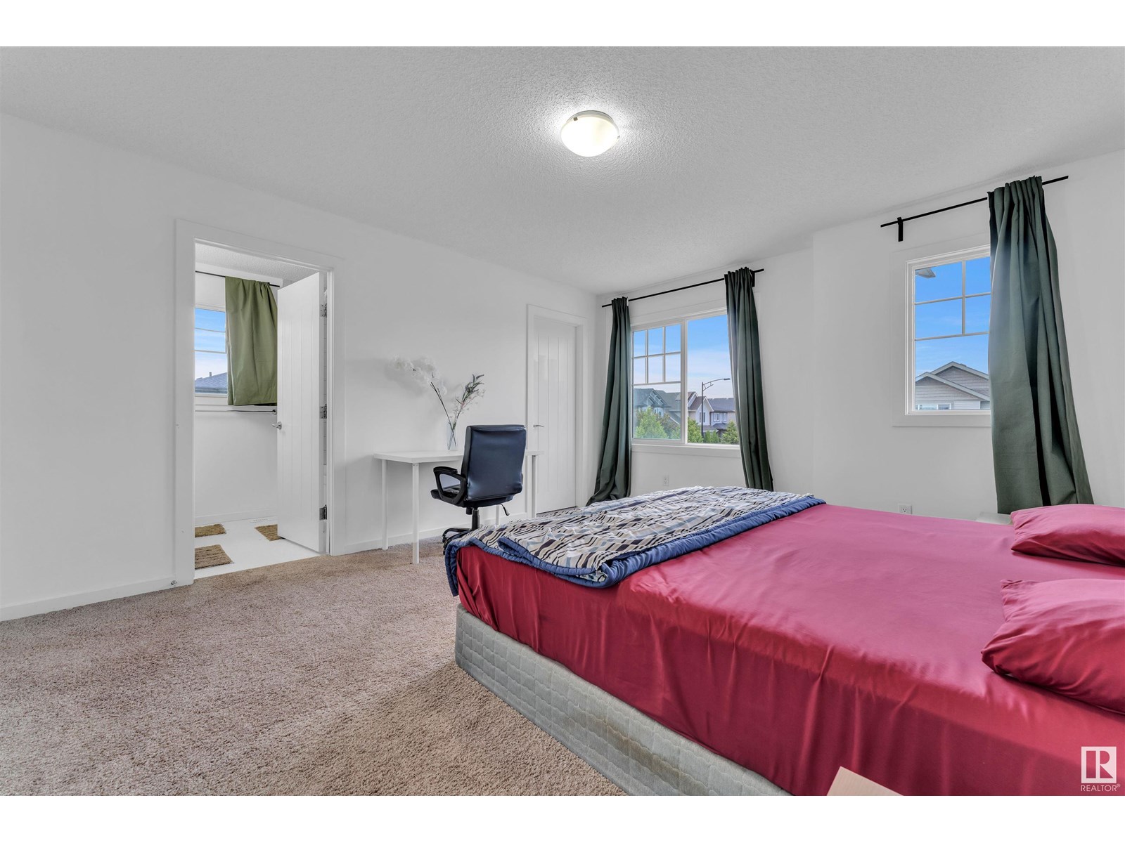 Photo 1 of 16035 12 Av Sw, Edmonton AB
