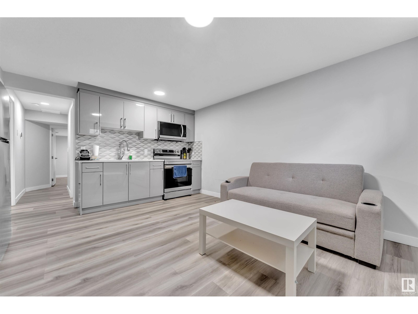 Photo 21 of 16035 12 Av Sw, Edmonton AB