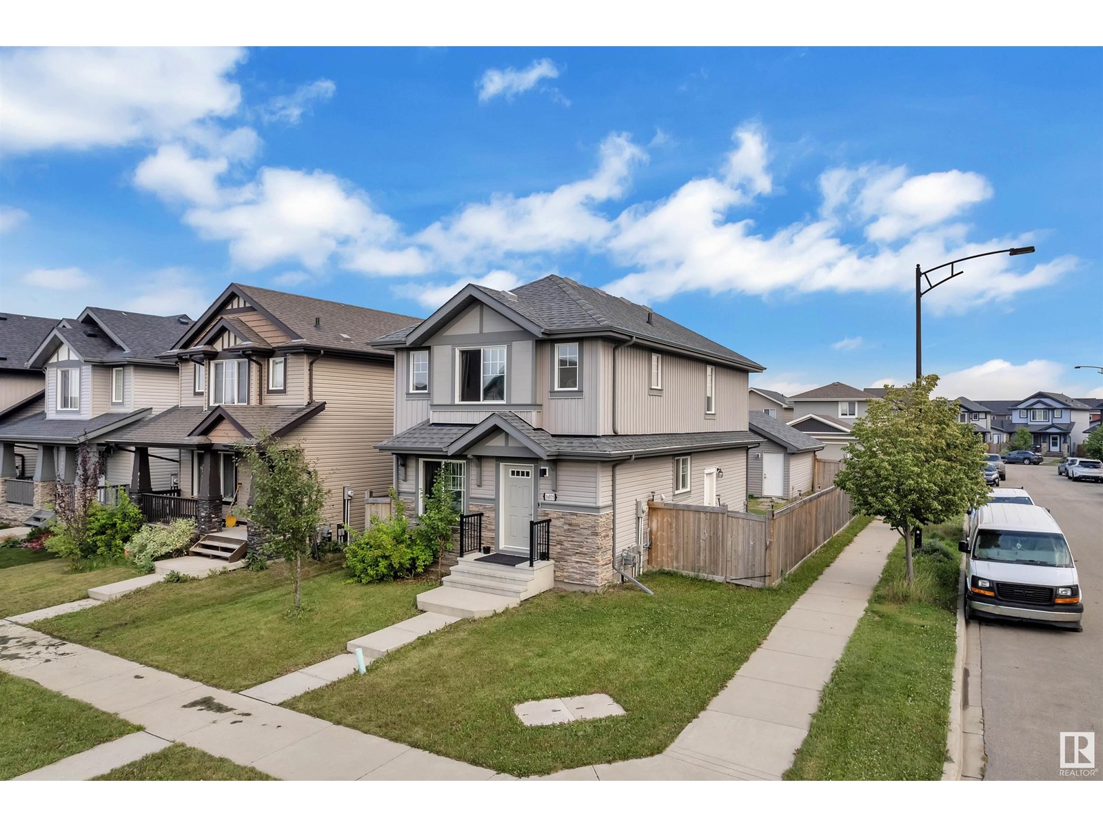 Photo 2 of 16035 12 Av Sw, Edmonton AB