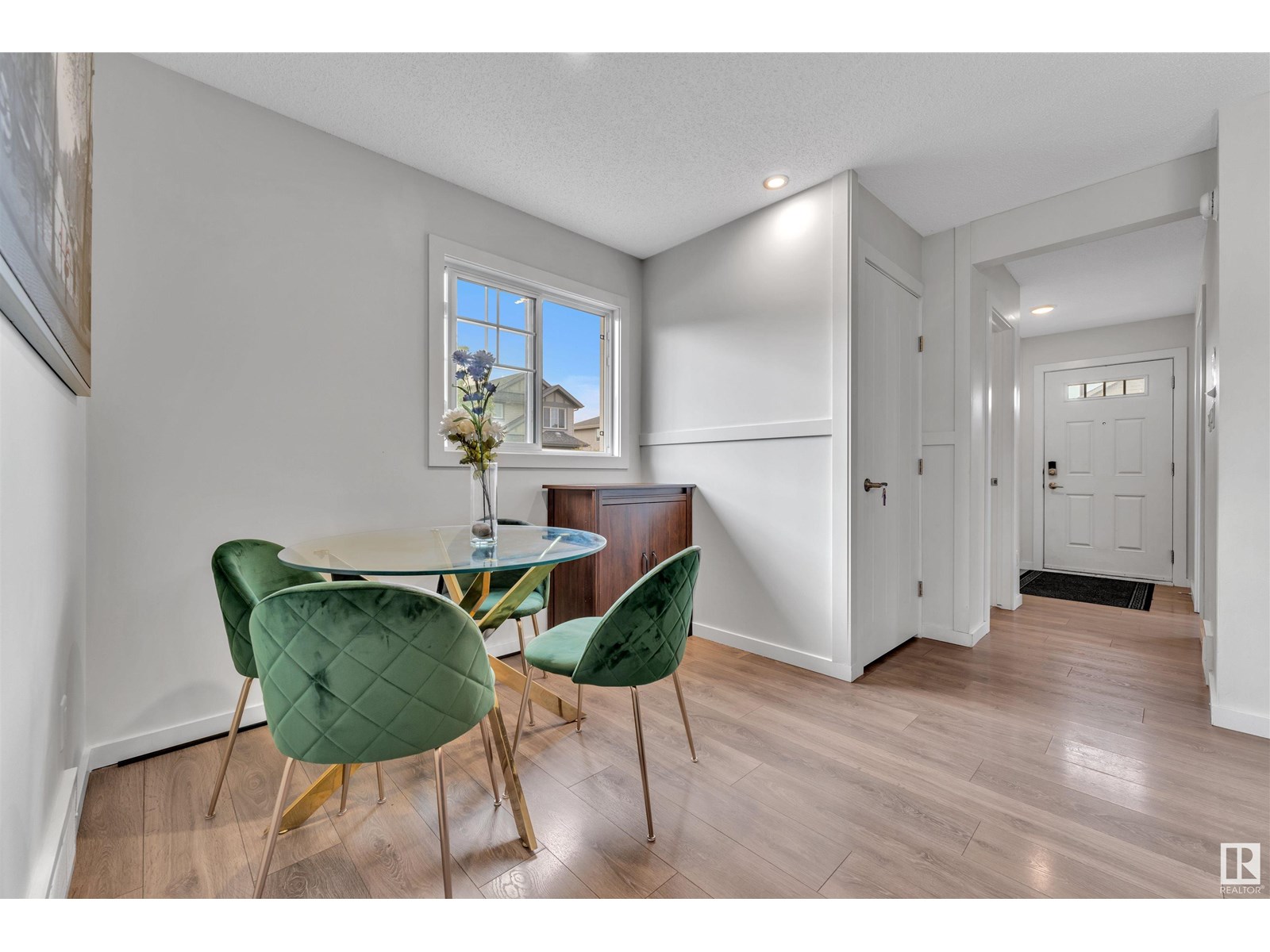 Photo 13 of 16035 12 Av Sw, Edmonton AB