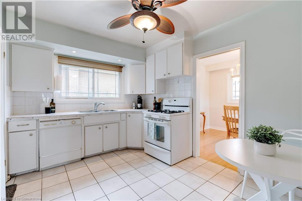 Photo 31 of 224 Glenholme Avenue, Stoney Creek ON