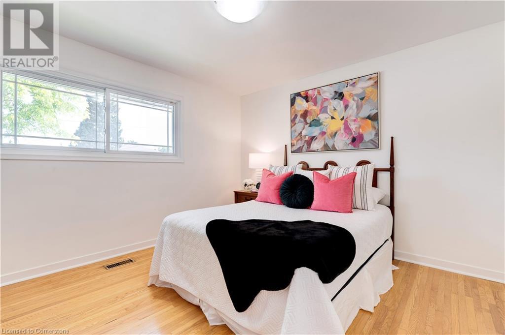 Photo 8 of 224 Glenholme Avenue, Stoney Creek ON