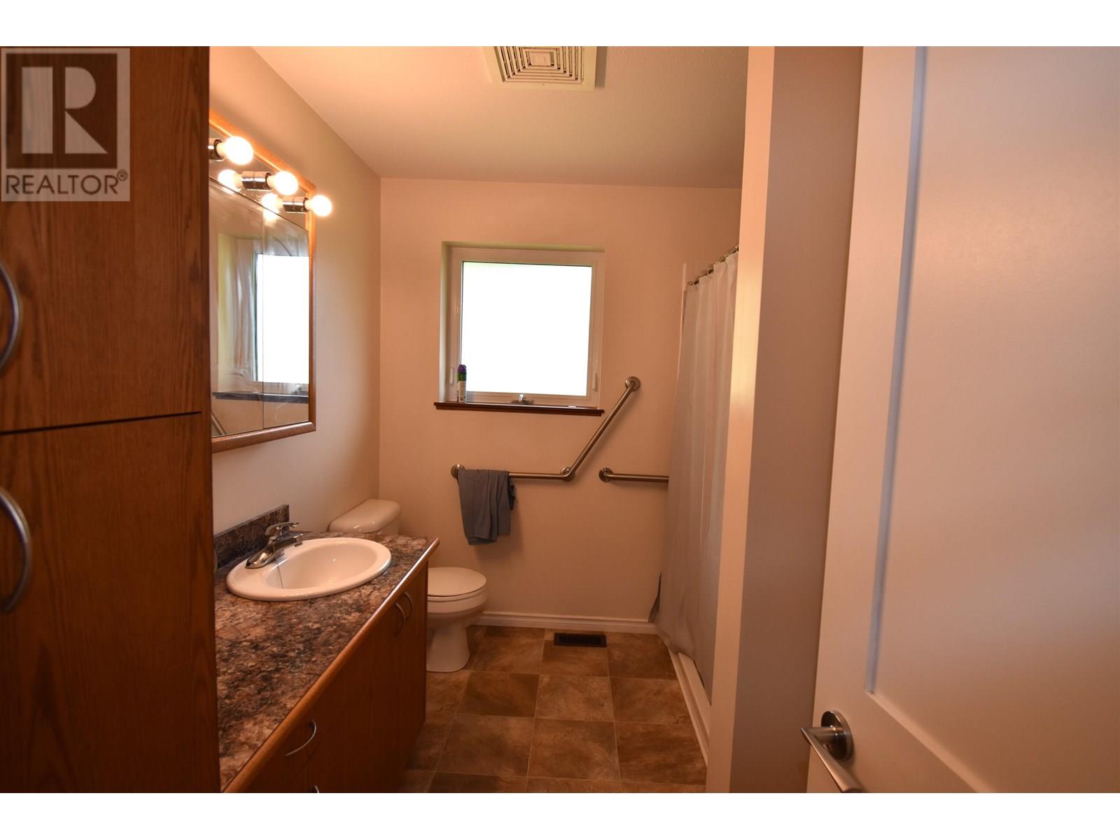 4815 STRATHERN ROAD, Hazelton