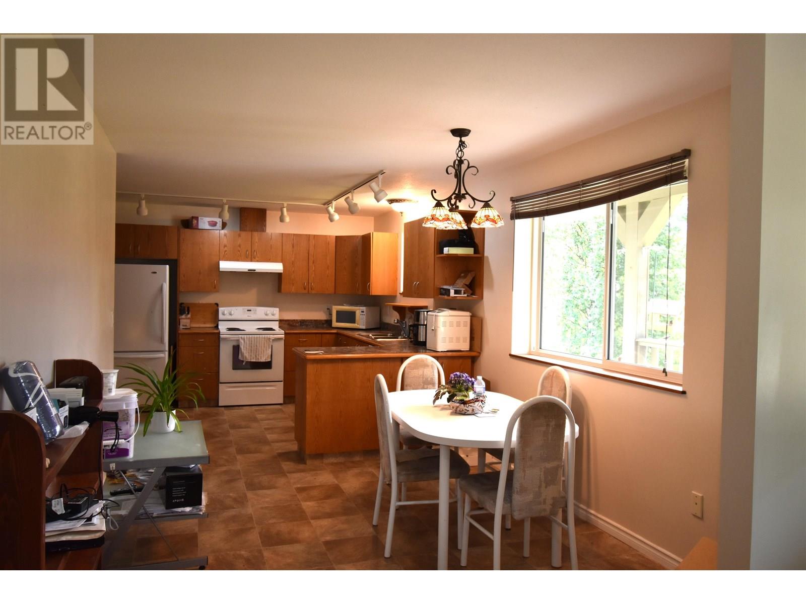 4815 STRATHERN ROAD, Hazelton